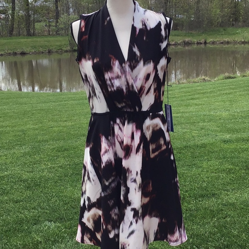 NWT Simply Vera Vera Wang Sleeveless Dress